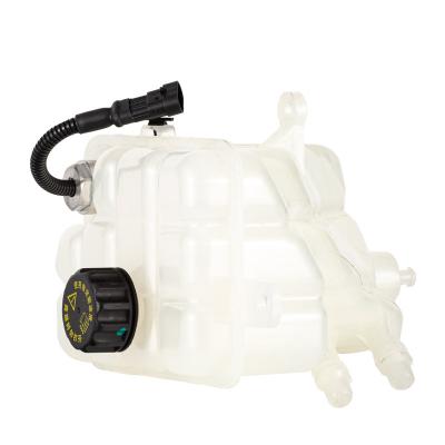 乘用车蓄水瓶05