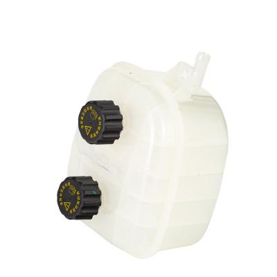 乘用车蓄水瓶08